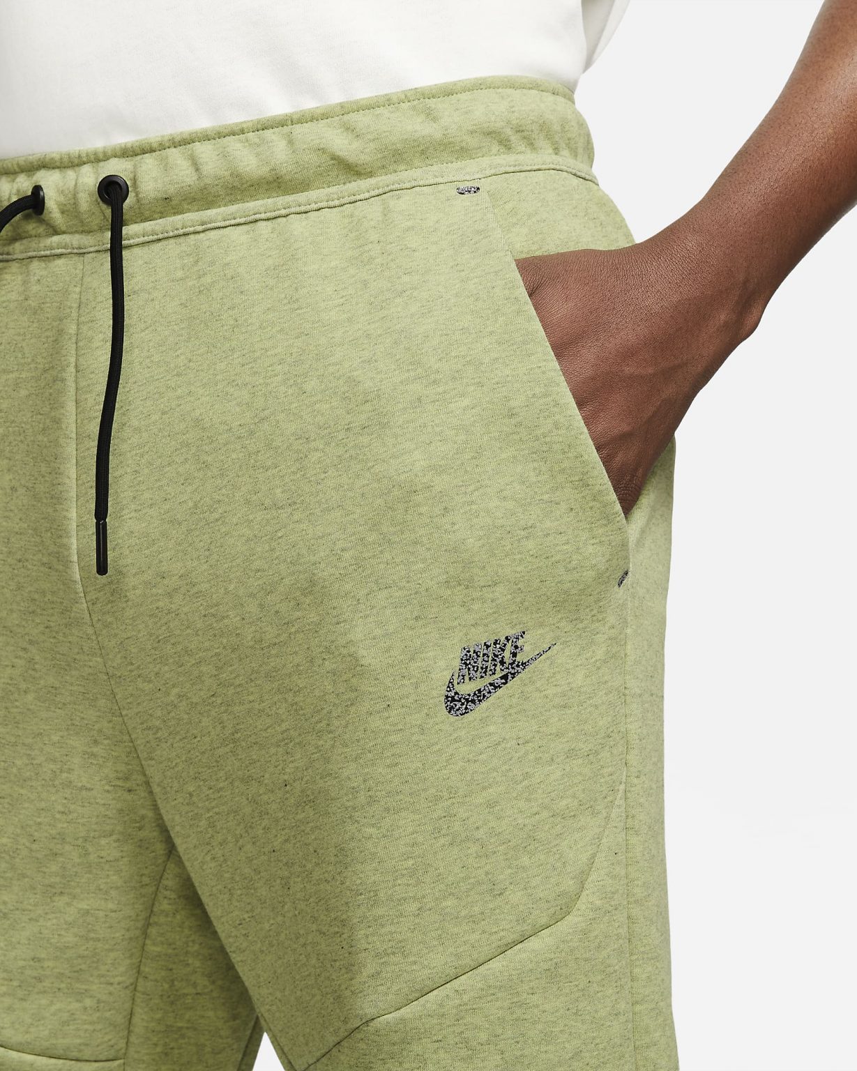 nike tech fleece joggers green