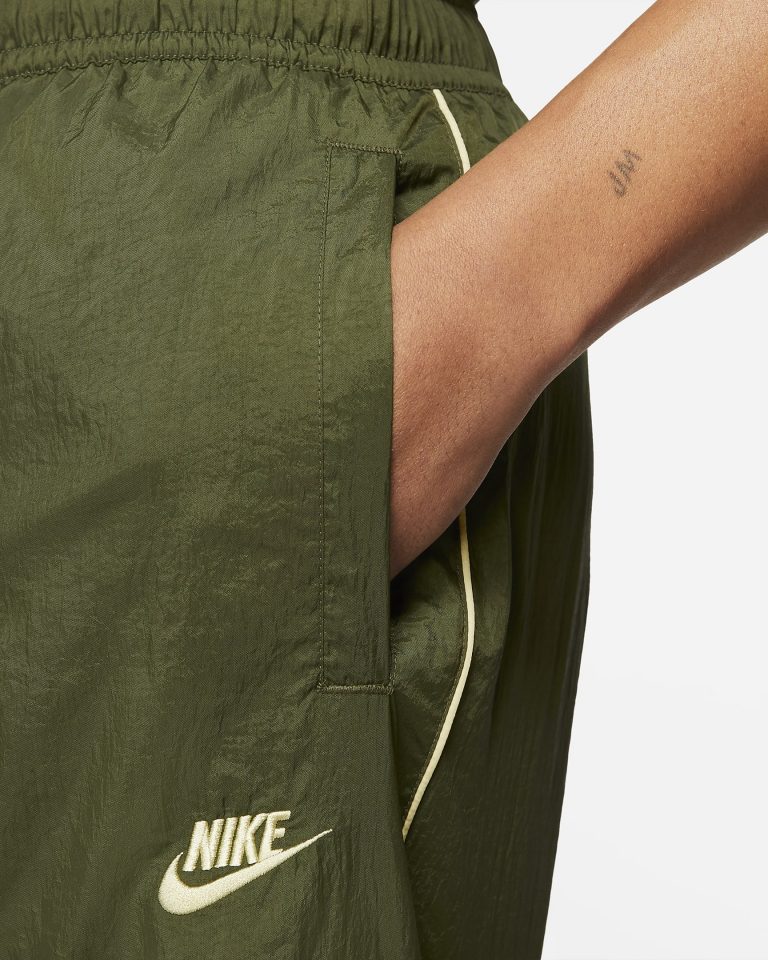 nike rough green joggers