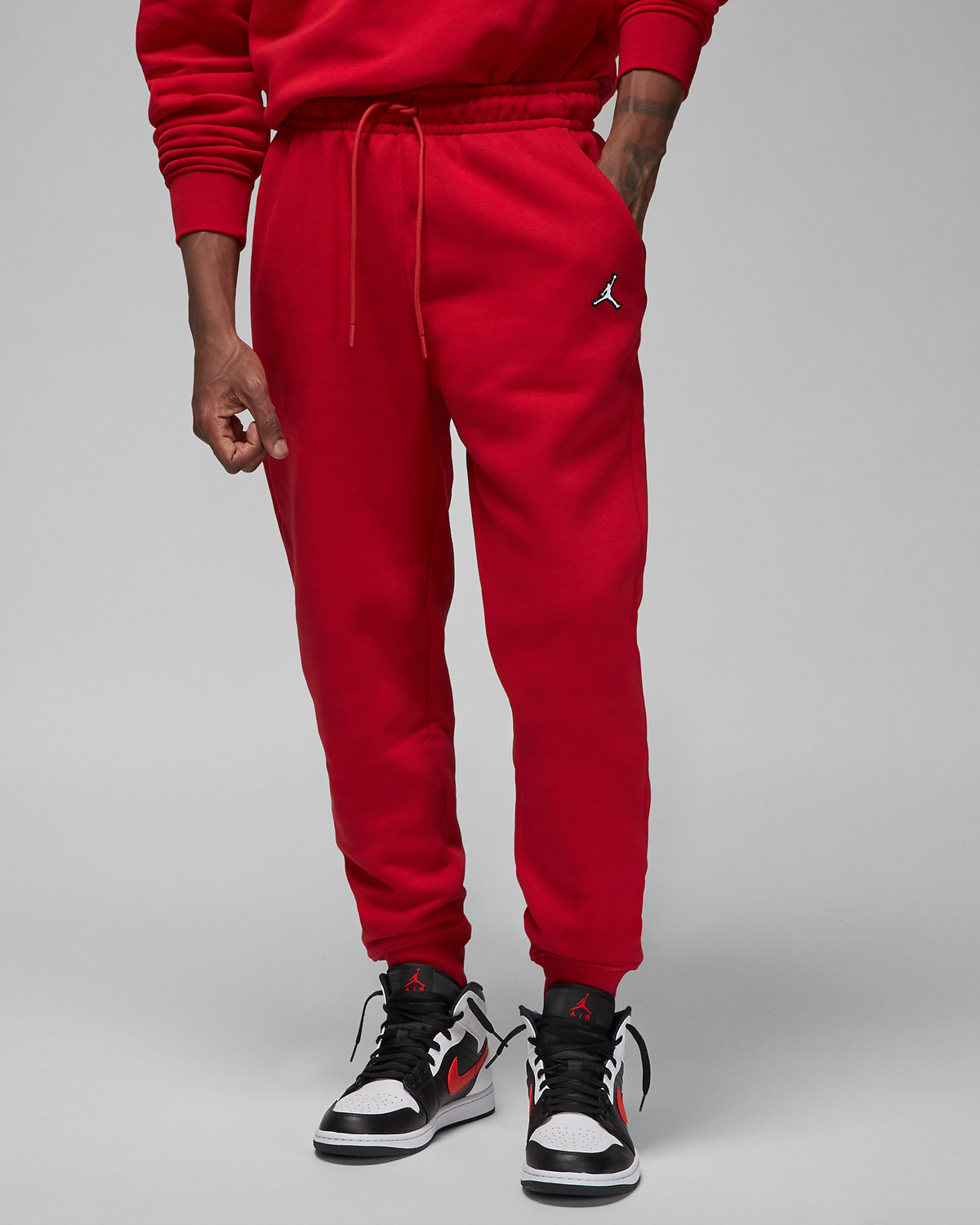 Air Jordan 1 High Varsity Red Newstalgia Shirts and Outfits
